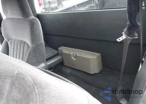 2000 Chevrolet S-10 Ls from USA, damaged, VIN 1GCCS1957Y8280802